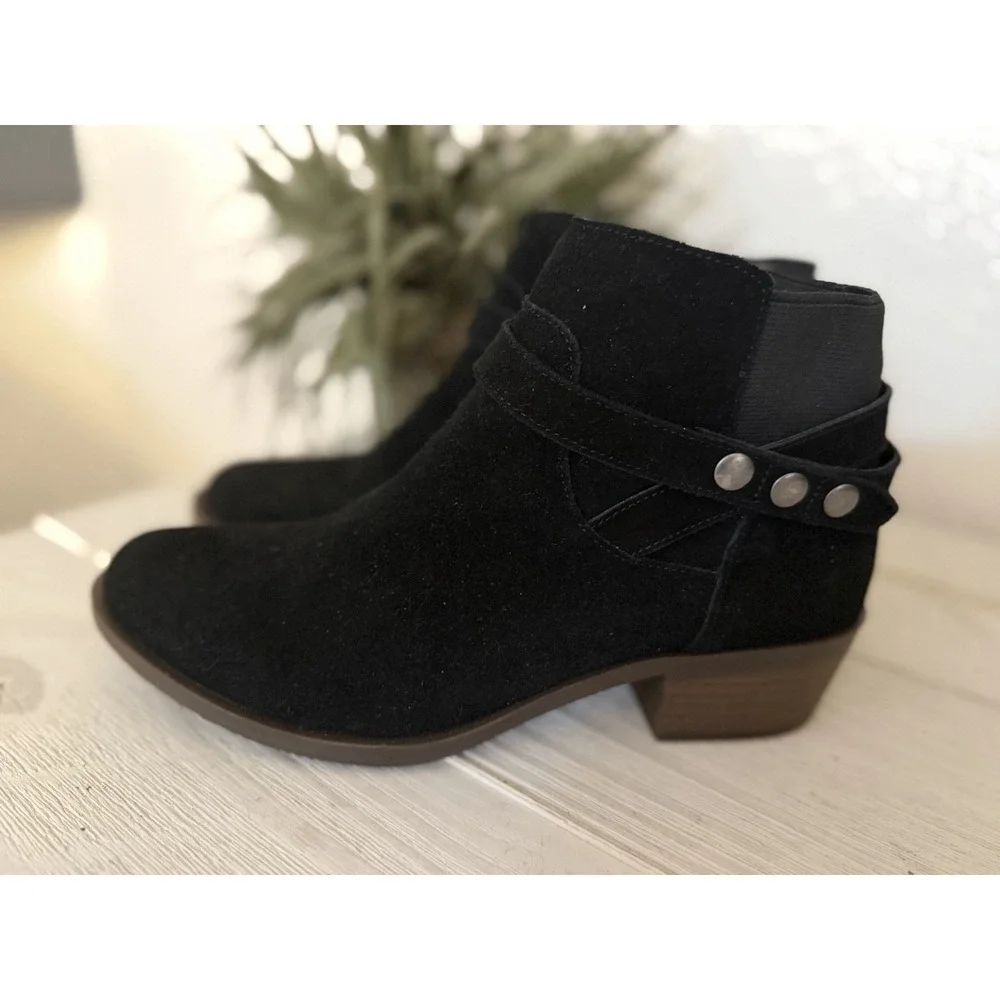 Kensie Suede Leather Ankle Boots Sz 7 Gemmy Zip Up Black Low Block Heel Studded